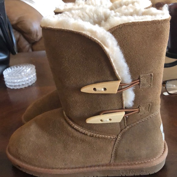 SIZE 6 WOMAN WILLOWBEE FURRY BOOTS! - Picture 2 of 4
